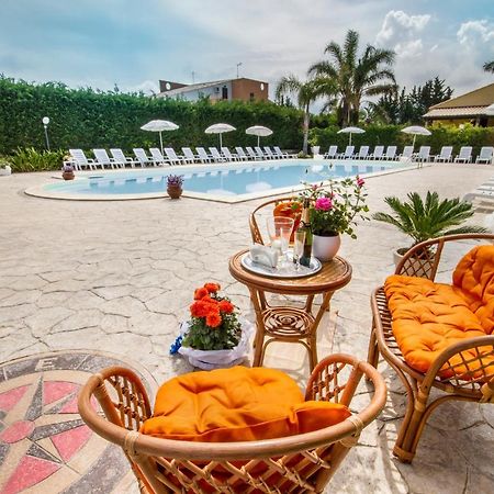Casa Vacanza Paradise Vicino Cefalu Con Servizio Di Piscina A 3 Chilometri Lejlighed Campofelice Di Roccella Eksteriør billede