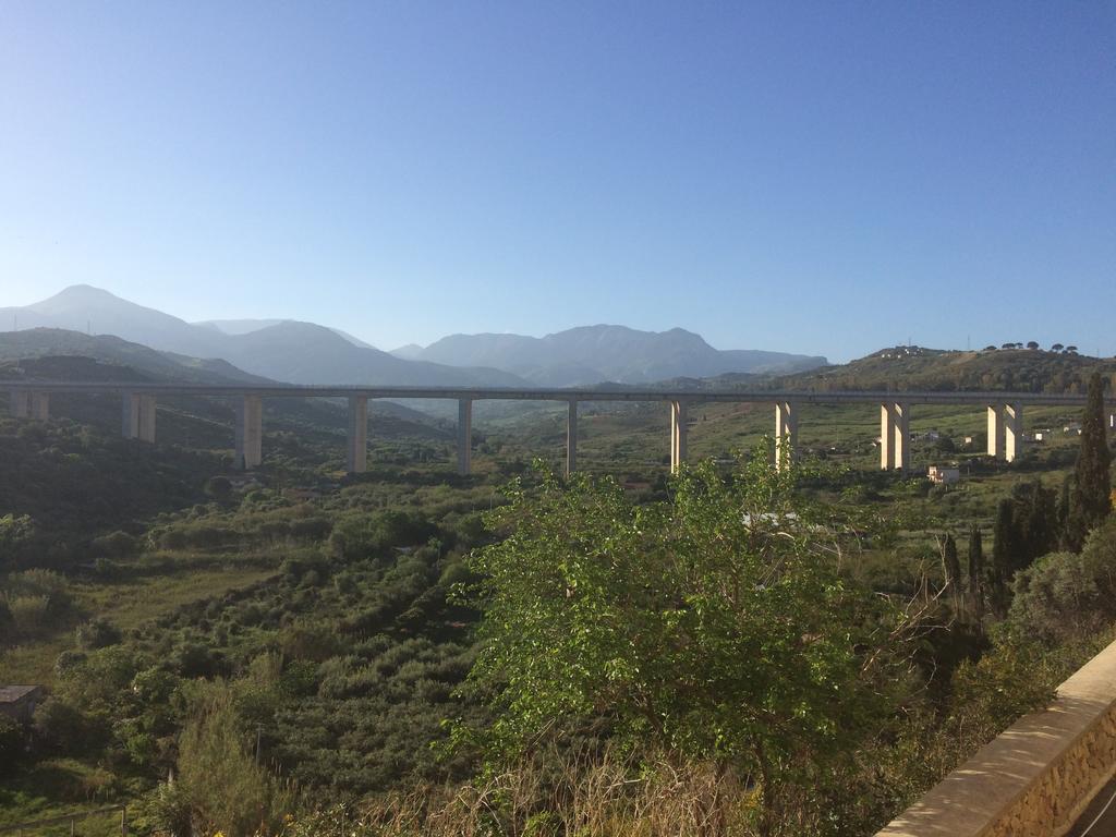Casa Vacanza Paradise Vicino Cefalu Con Servizio Di Piscina A 3 Chilometri Lejlighed Campofelice Di Roccella Eksteriør billede