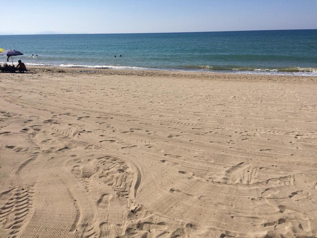 Casa Vacanza Paradise Vicino Cefalu Con Servizio Di Piscina A 3 Chilometri Lejlighed Campofelice Di Roccella Eksteriør billede