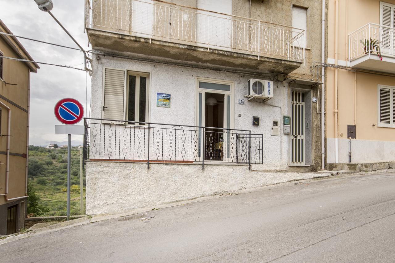 Casa Vacanza Paradise Vicino Cefalu Con Servizio Di Piscina A 3 Chilometri Lejlighed Campofelice Di Roccella Eksteriør billede
